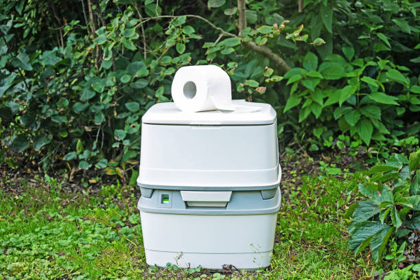 Best Portable bathroom rental  in Louisburg, KS